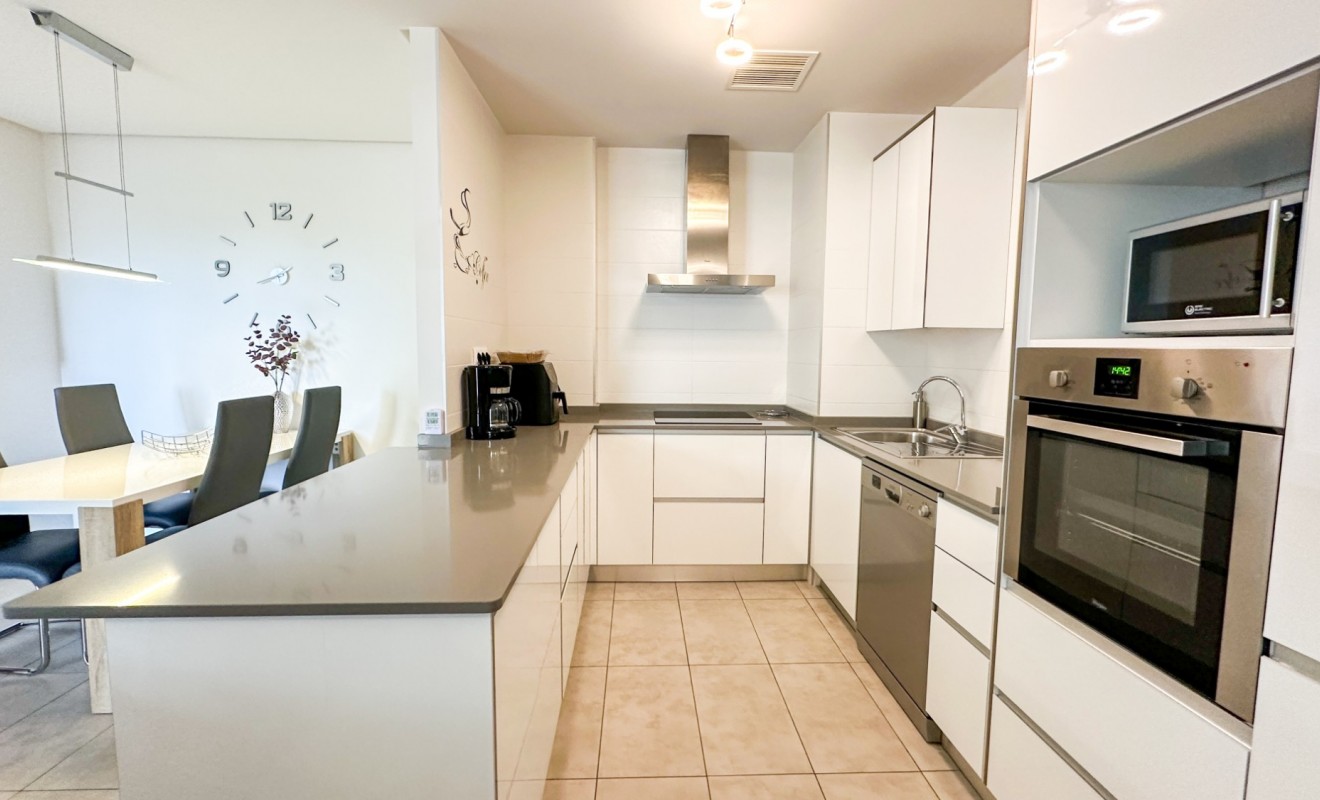 Wederverkoop - Apartment / flat - Orihuela Costa - Los Dolses