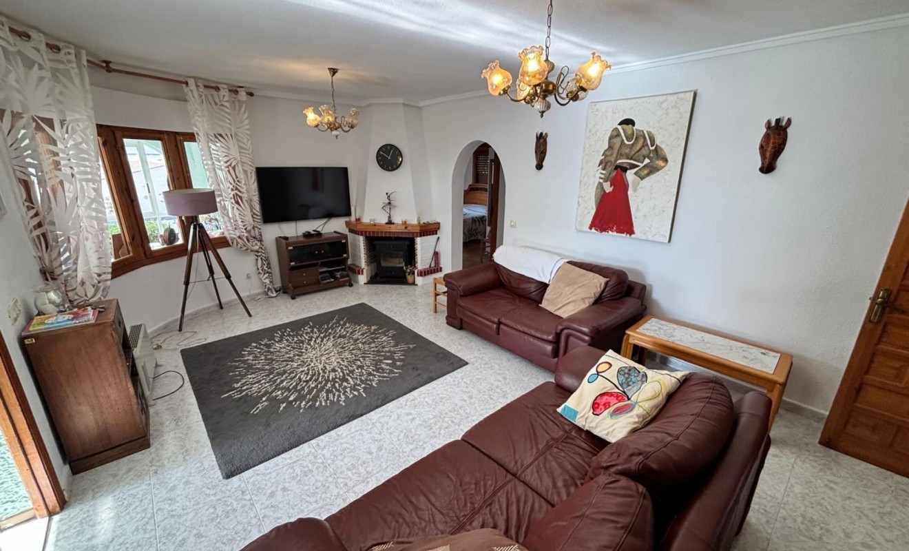 Revente - Villa / Detached - Ciudad Quesada - CENTRO