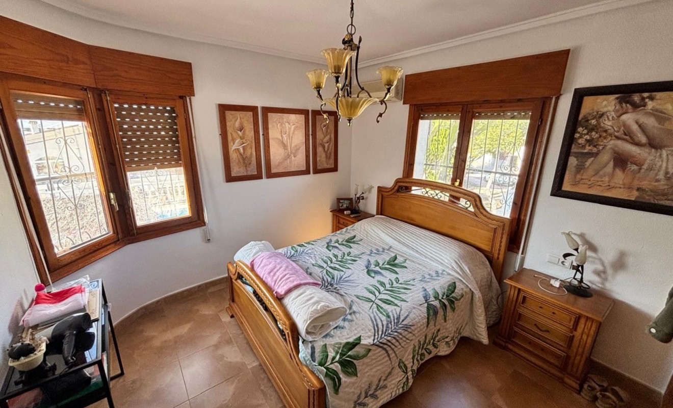 Revente - Villa / Detached - Ciudad Quesada - CENTRO