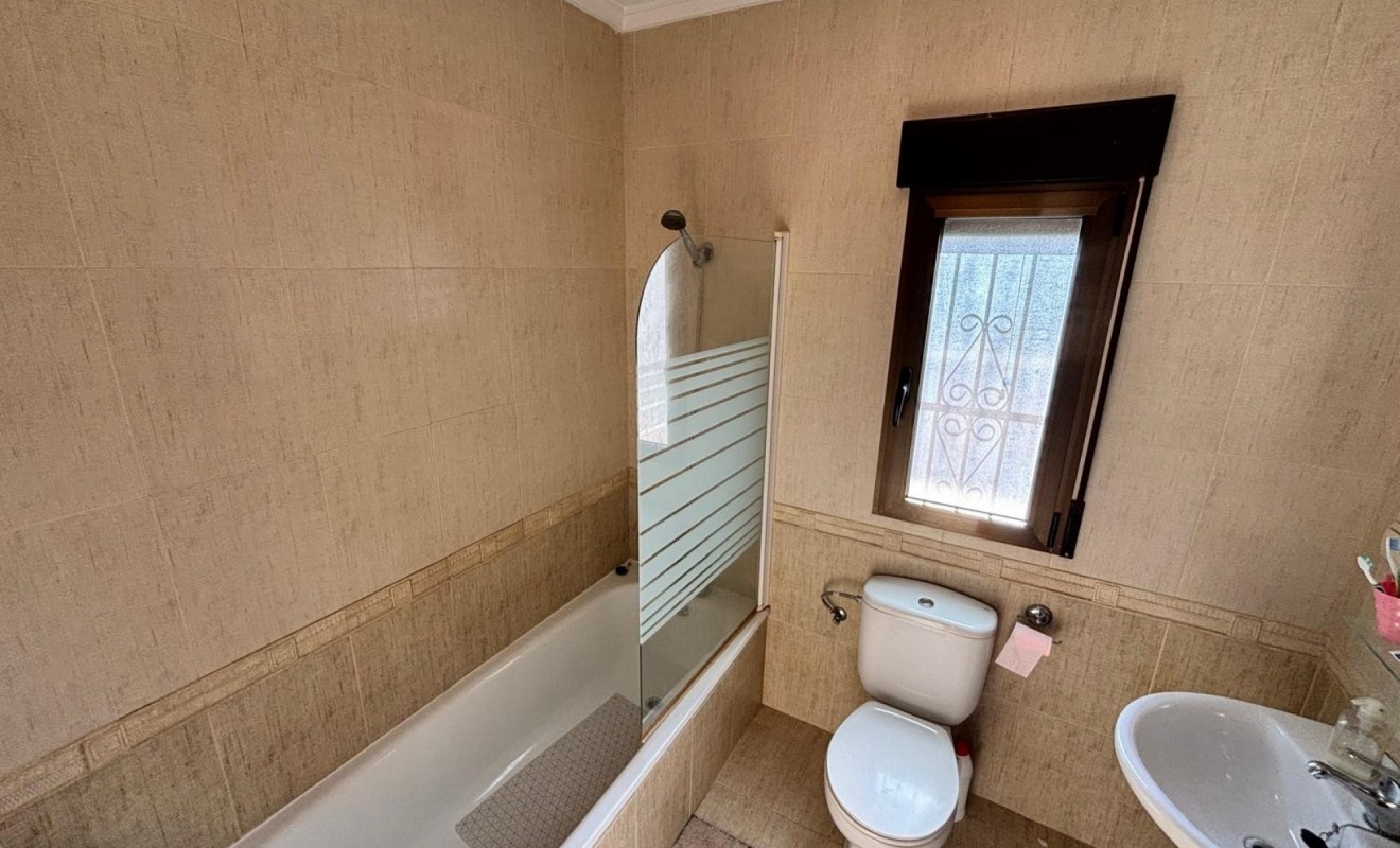 Revente - Villa / Detached - Ciudad Quesada - CENTRO