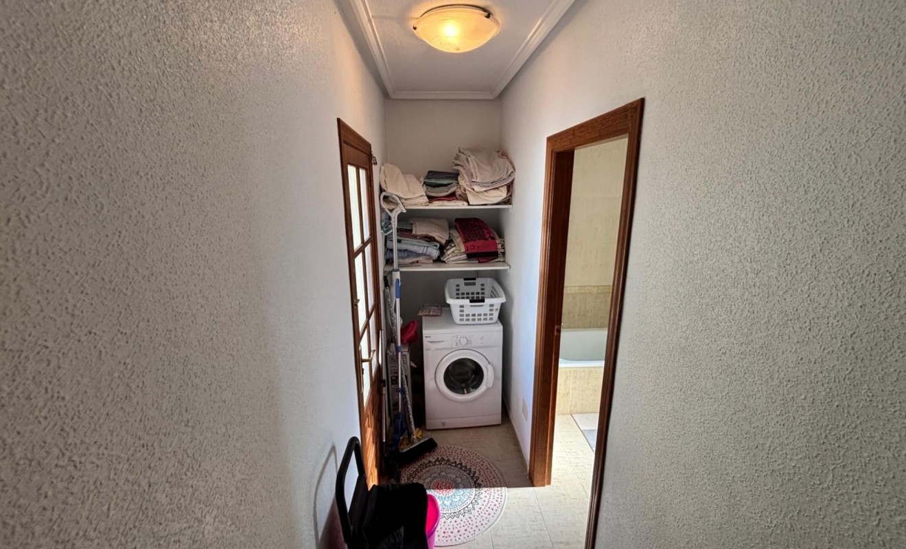 Revente - Villa / Detached - Ciudad Quesada - CENTRO