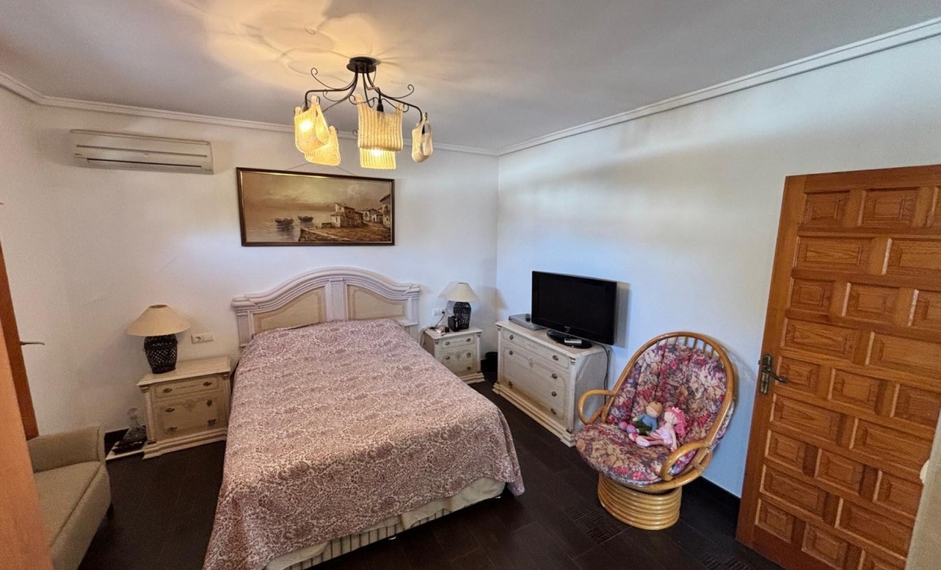 Revente - Villa / Detached - Ciudad Quesada - CENTRO