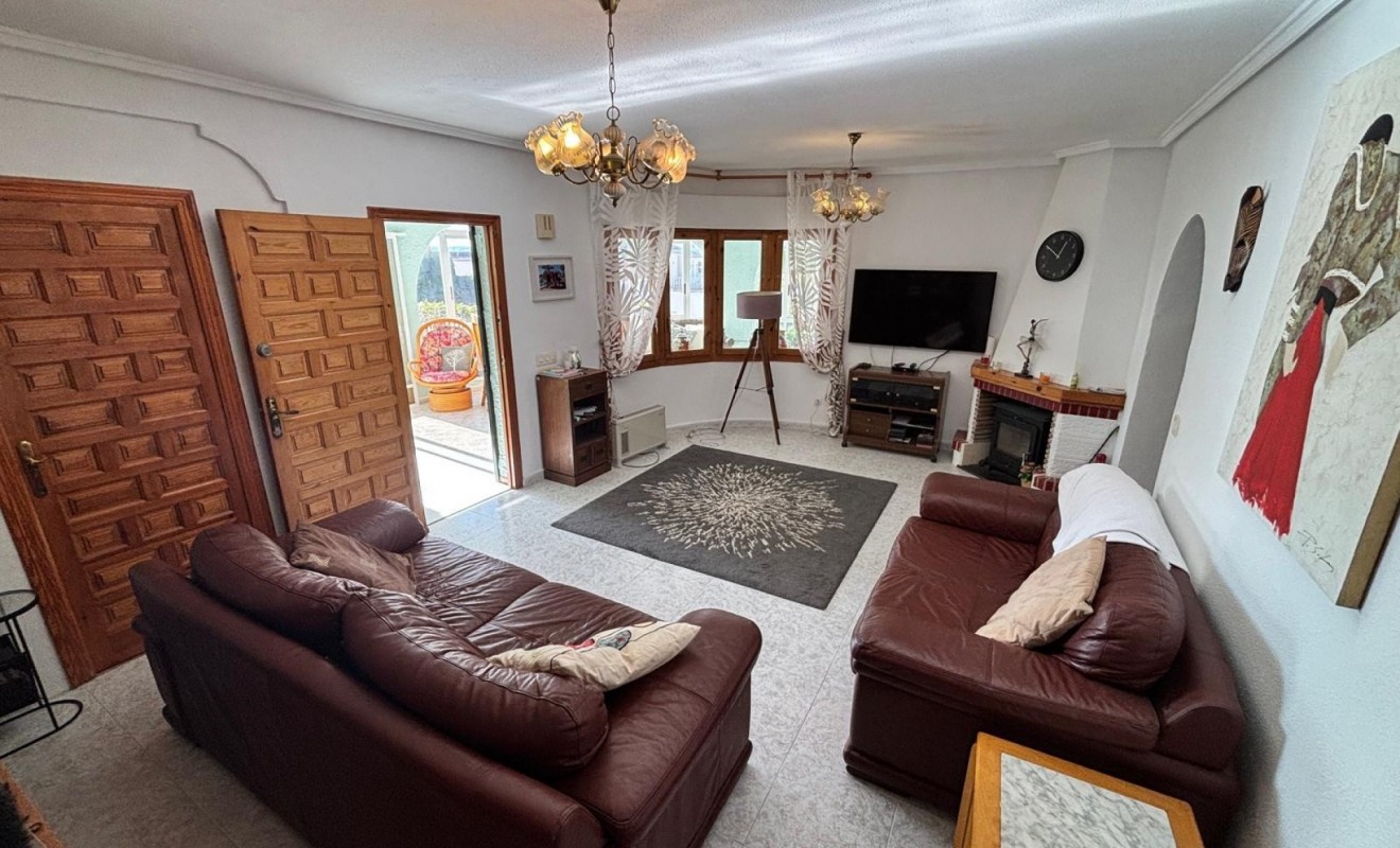 Revente - Villa / Detached - Ciudad Quesada - CENTRO