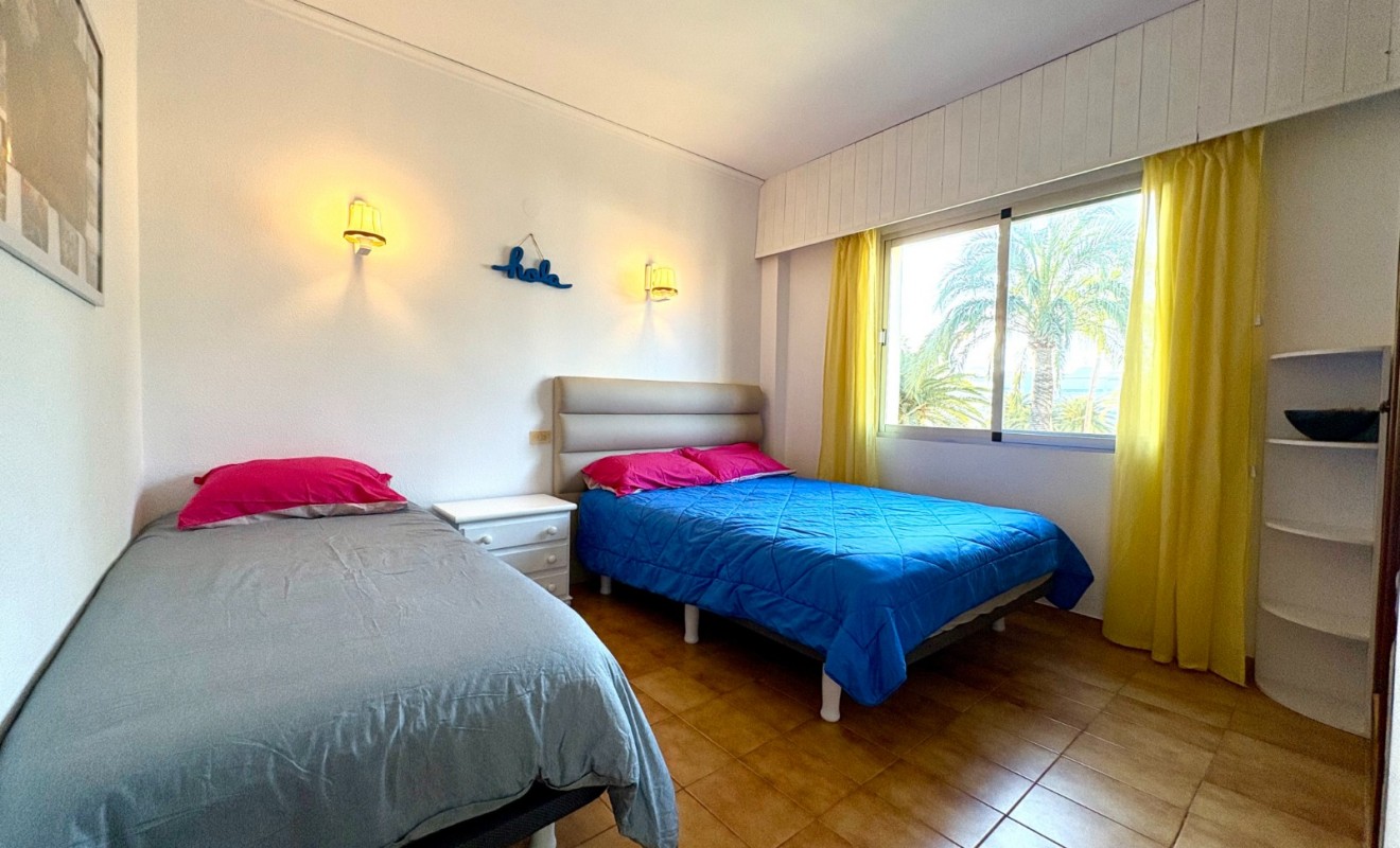 Wederverkoop - Apartment / flat - Denia - Les Marines - Las Marinas