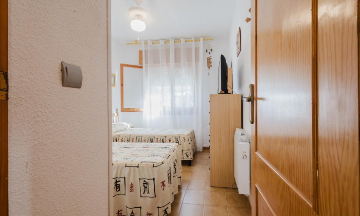 Wederverkoop - Bungalow - Torrevieja - Playa de los Naufragos