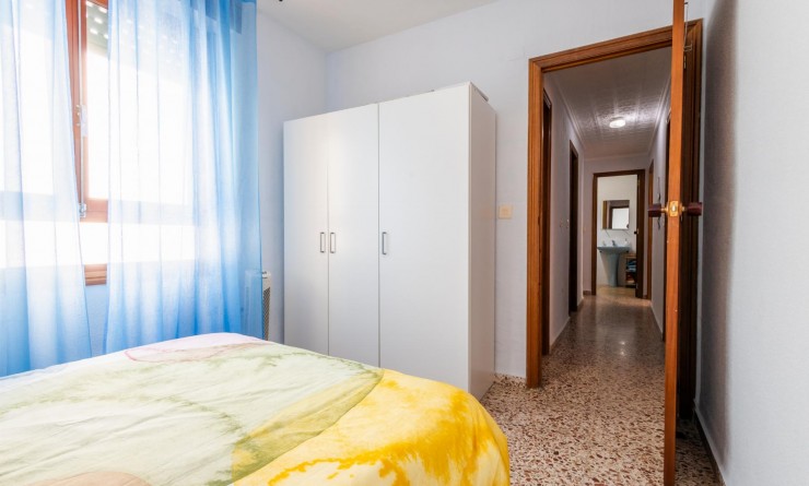 Sale - Apartamento - Torrevieja - Playa de los Naufragos