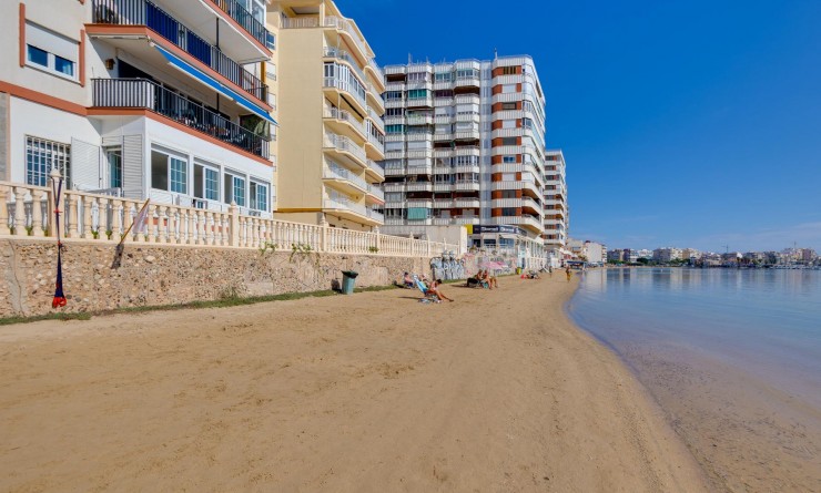 Wederverkoop - Apartamento - Torrevieja - Playa del Acequión
