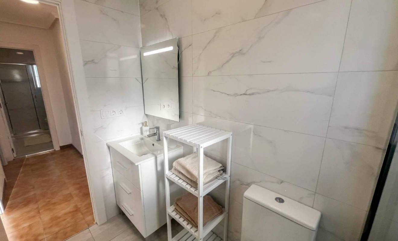Wederverkoop - Apartamento - Torrevieja - Punta prima