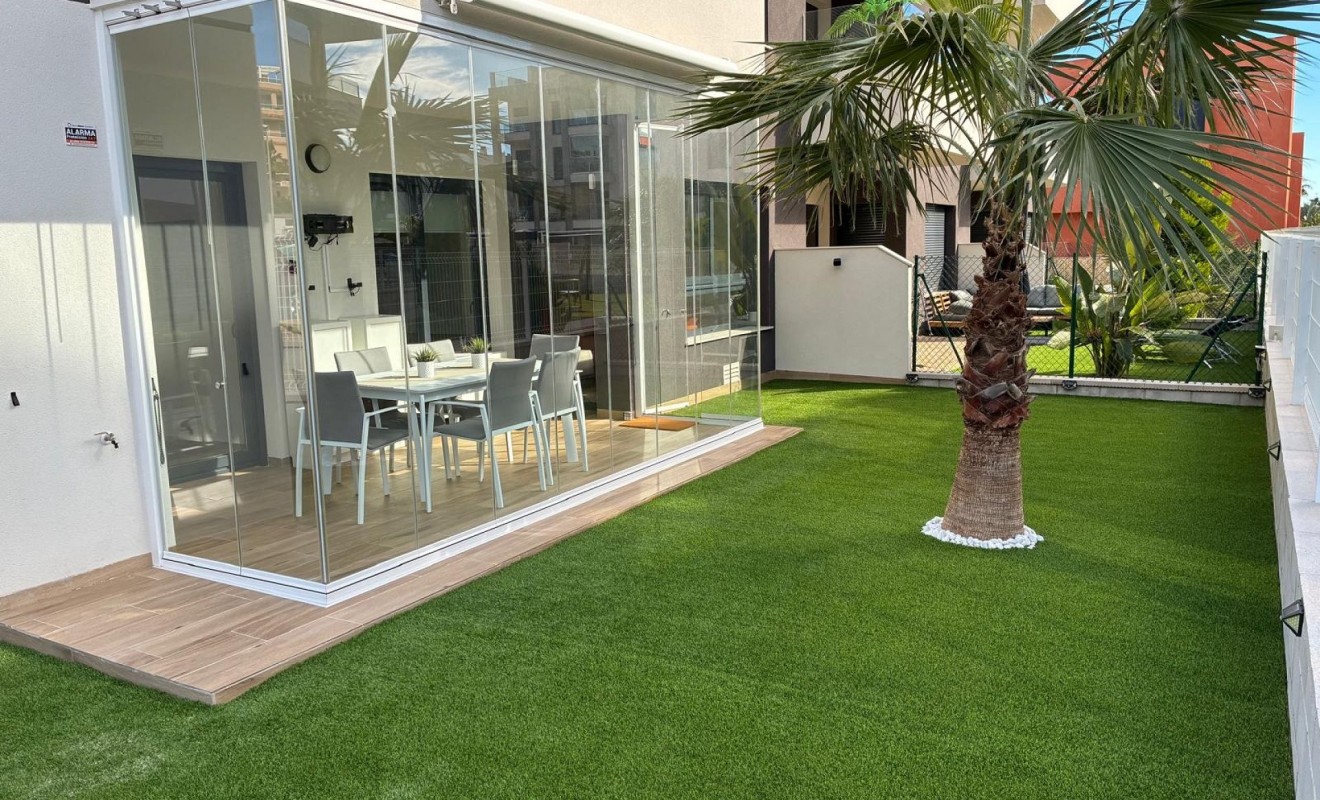 Sale - Apartment - Villamartín