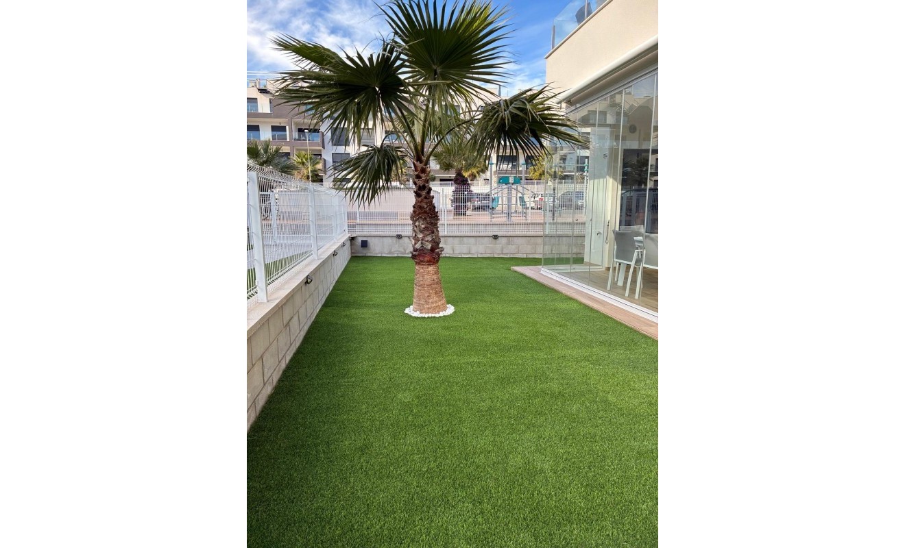 Sale - Apartment - Villamartín