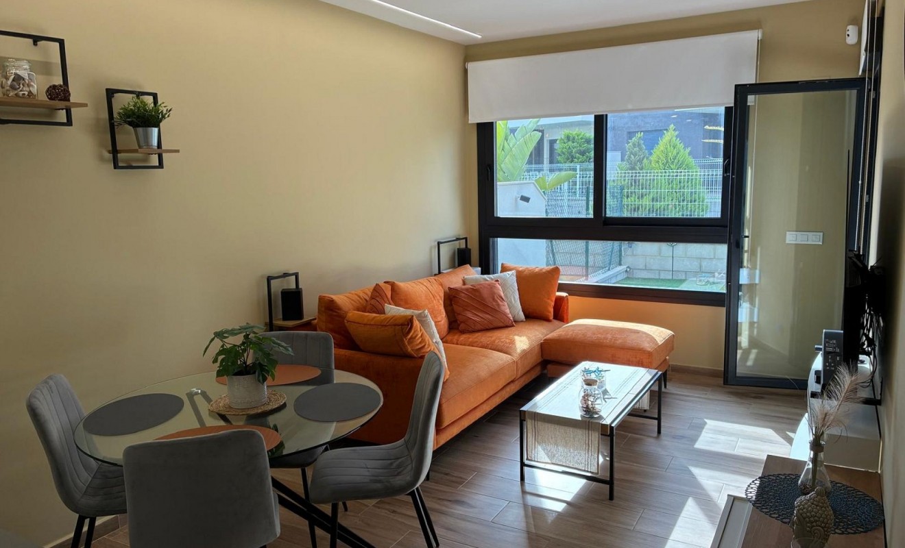 Sale - Apartment - Villamartín