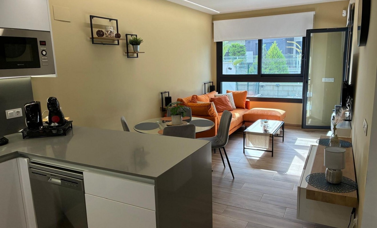 Sale - Apartment - Villamartín