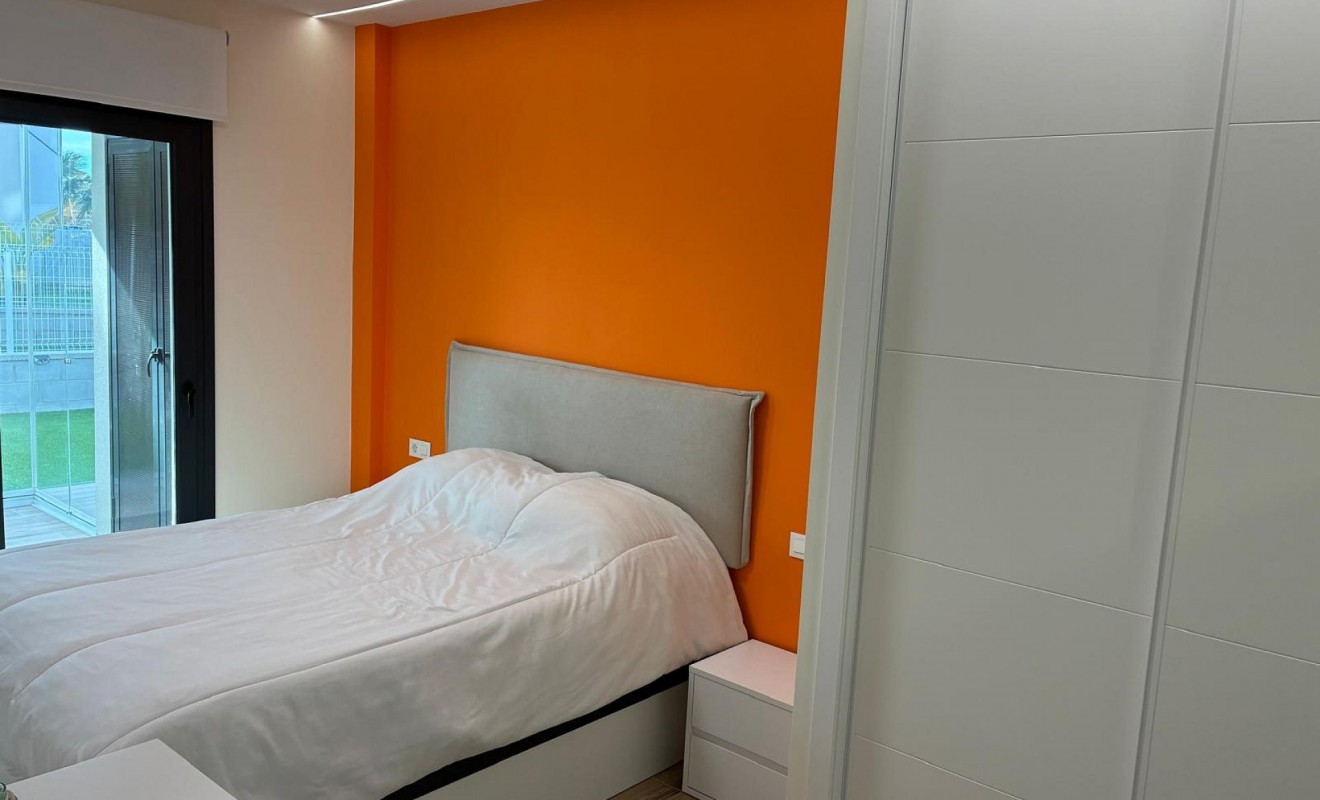 Sale - Apartment - Villamartín