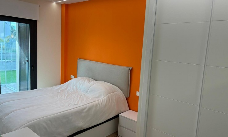 Sale - Apartment - Villamartín