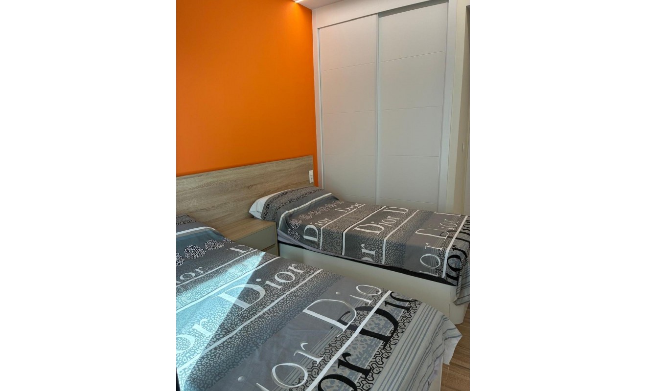 Sale - Apartment - Villamartín