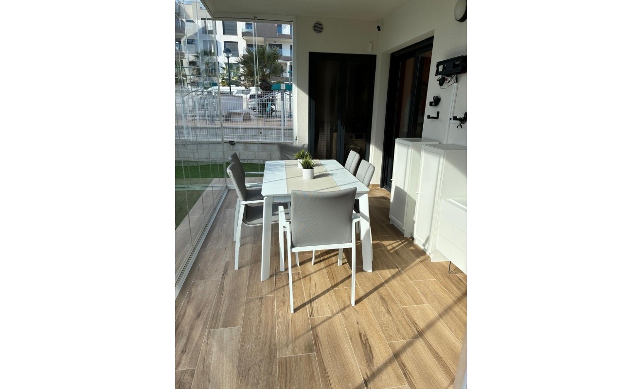 Sale - Apartment - Villamartín