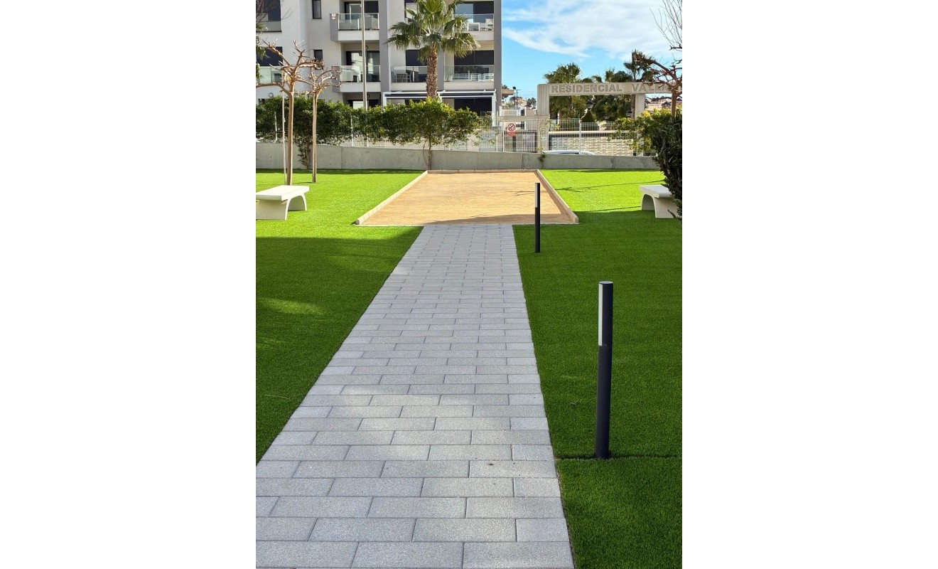 Sale - Apartment - Villamartín