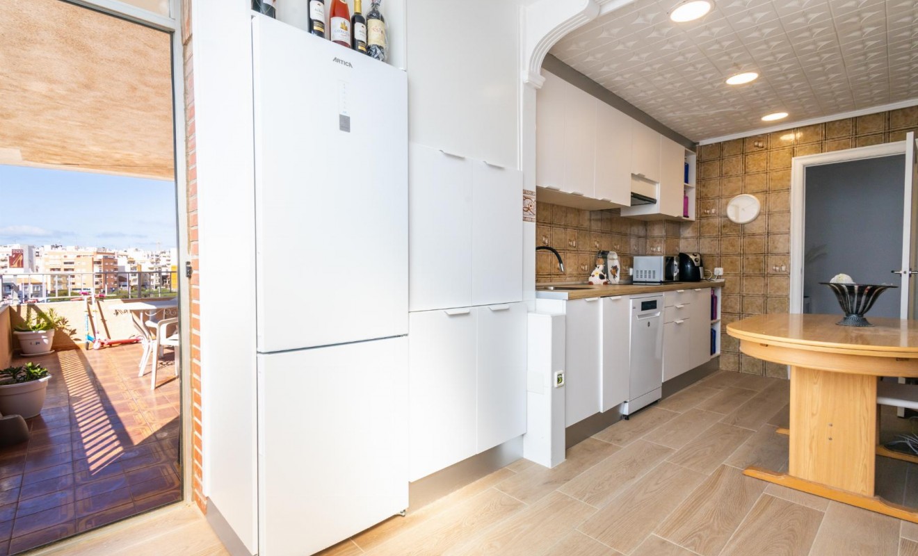 Sale - Apartamento - Torrevieja - Playa del Acequión