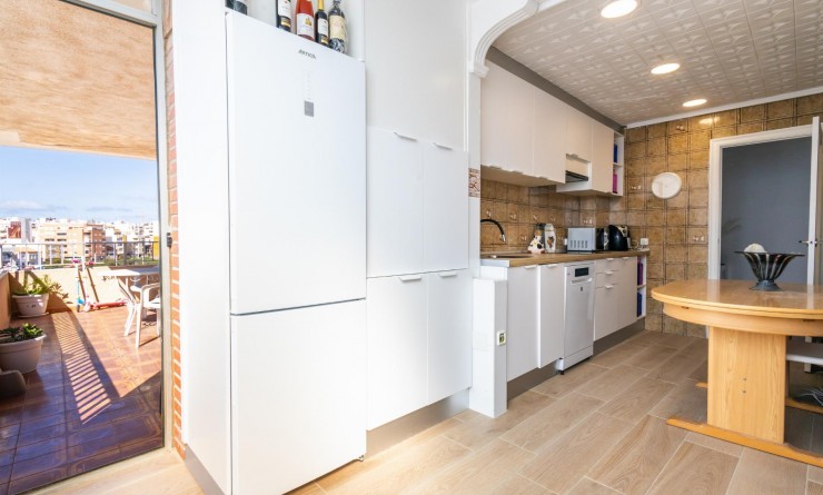 Sale - Apartamento - Torrevieja - Playa del Acequión
