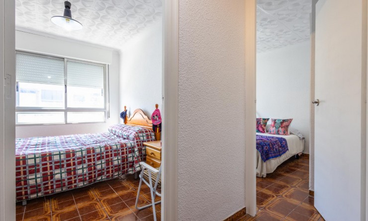 Sale - Apartamento - Torrevieja - Playa del Acequión