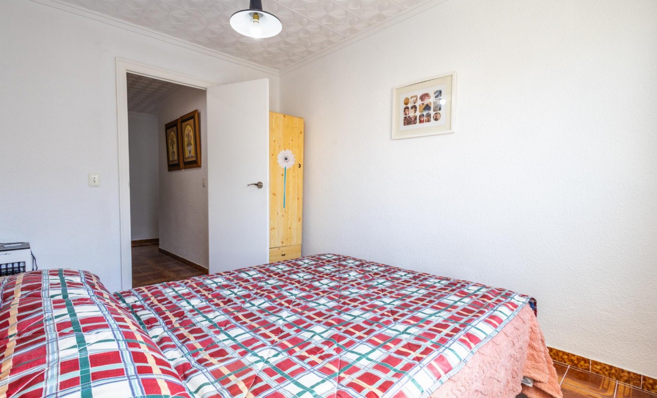 Sale - Apartamento - Torrevieja - Playa del Acequión