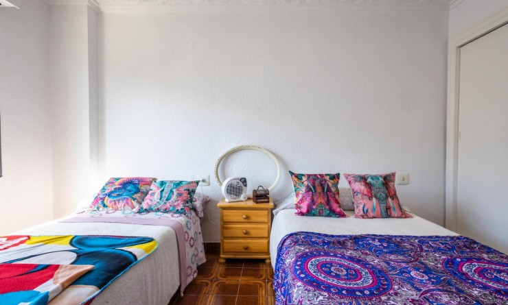 Sale - Apartamento - Torrevieja - Playa del Acequión