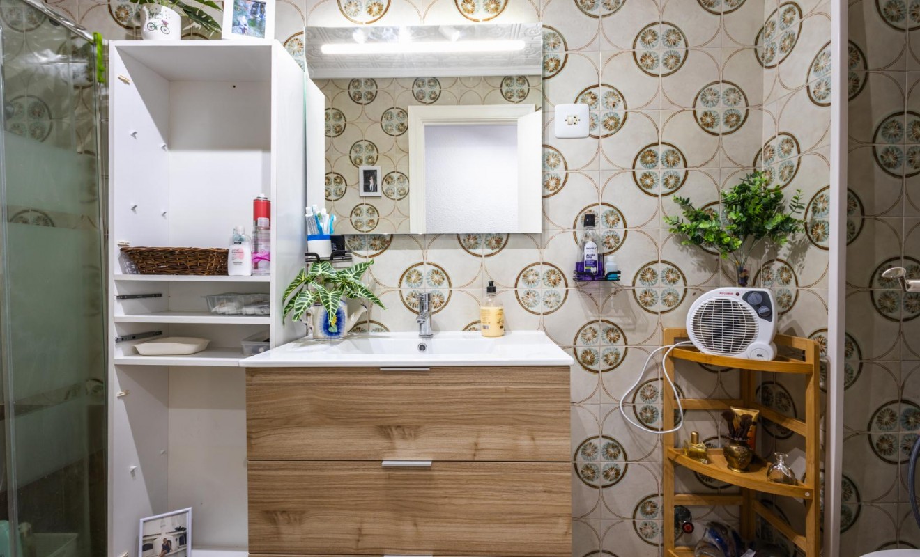 Sale - Apartamento - Torrevieja - Playa del Acequión