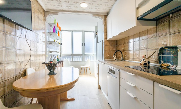 Sale - Apartamento - Torrevieja - Playa del Acequión