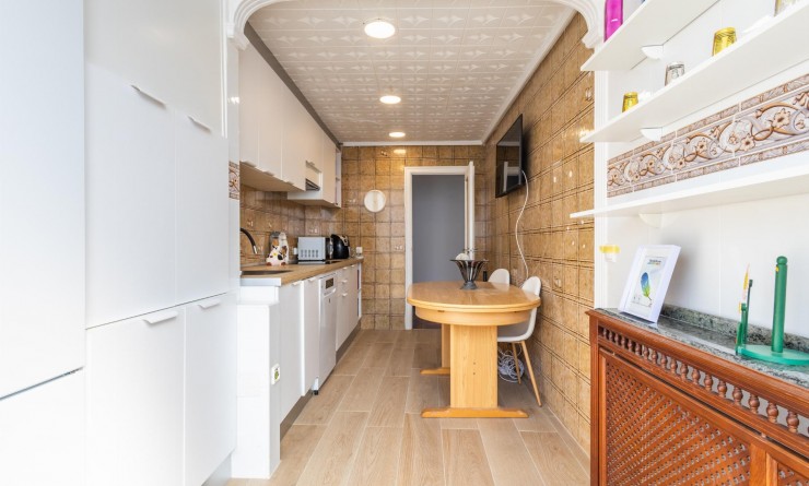 Sale - Apartamento - Torrevieja - Playa del Acequión