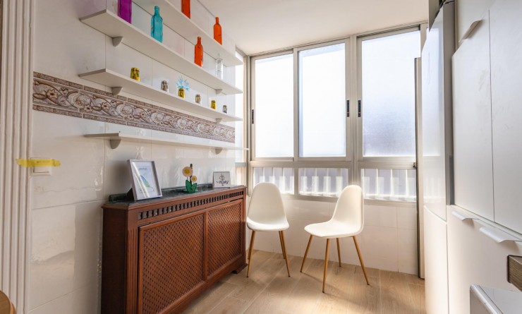 Sale - Apartamento - Torrevieja - Playa del Acequión