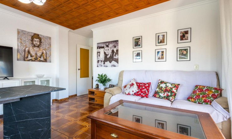 Sale - Apartamento - Torrevieja - Playa del Acequión