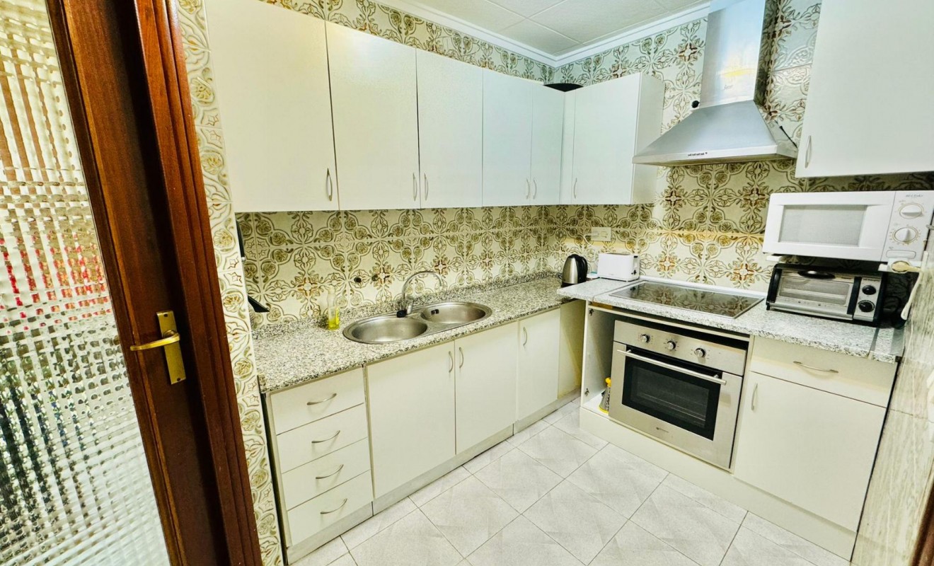 Wederverkoop - Apartamento - Torrevieja - Playa del Acequión