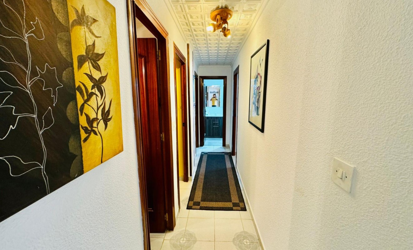 Wederverkoop - Apartamento - Torrevieja - Playa del Acequión