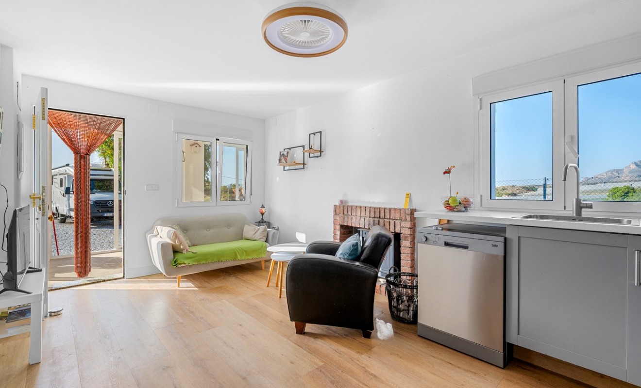 Wederverkoop - 5. Finca / Country Property - Crevillente