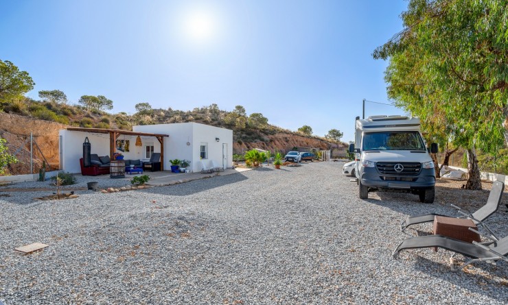 Wederverkoop - 5. Finca / Country Property - Crevillente