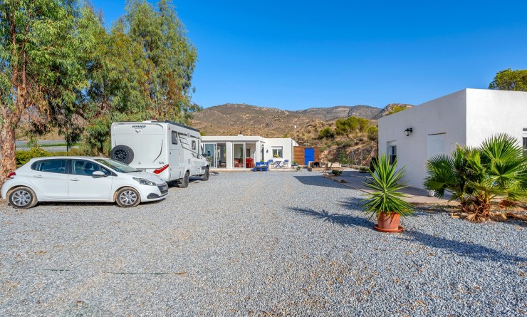 Wederverkoop - 5. Finca / Country Property - Crevillente