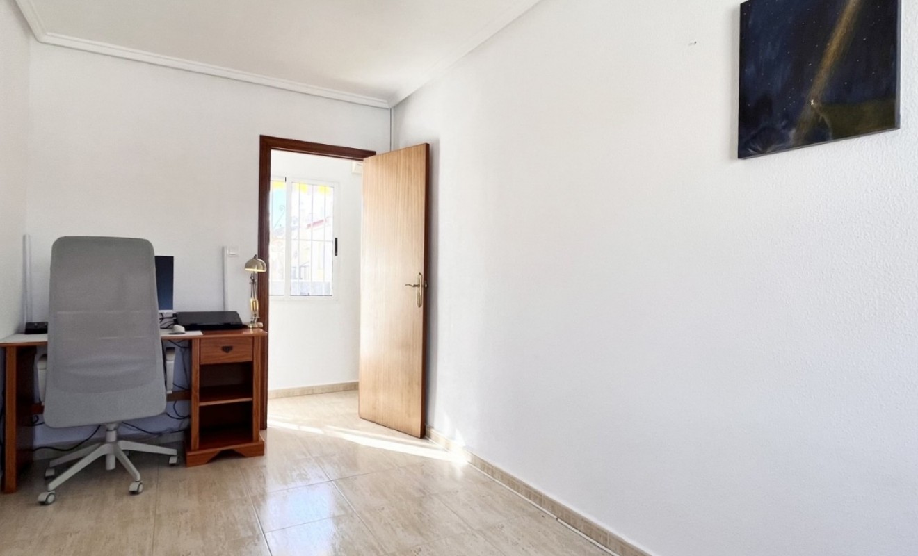Sale - Townhouse - Torrevieja - La Siesta - El Salado -  Torreta