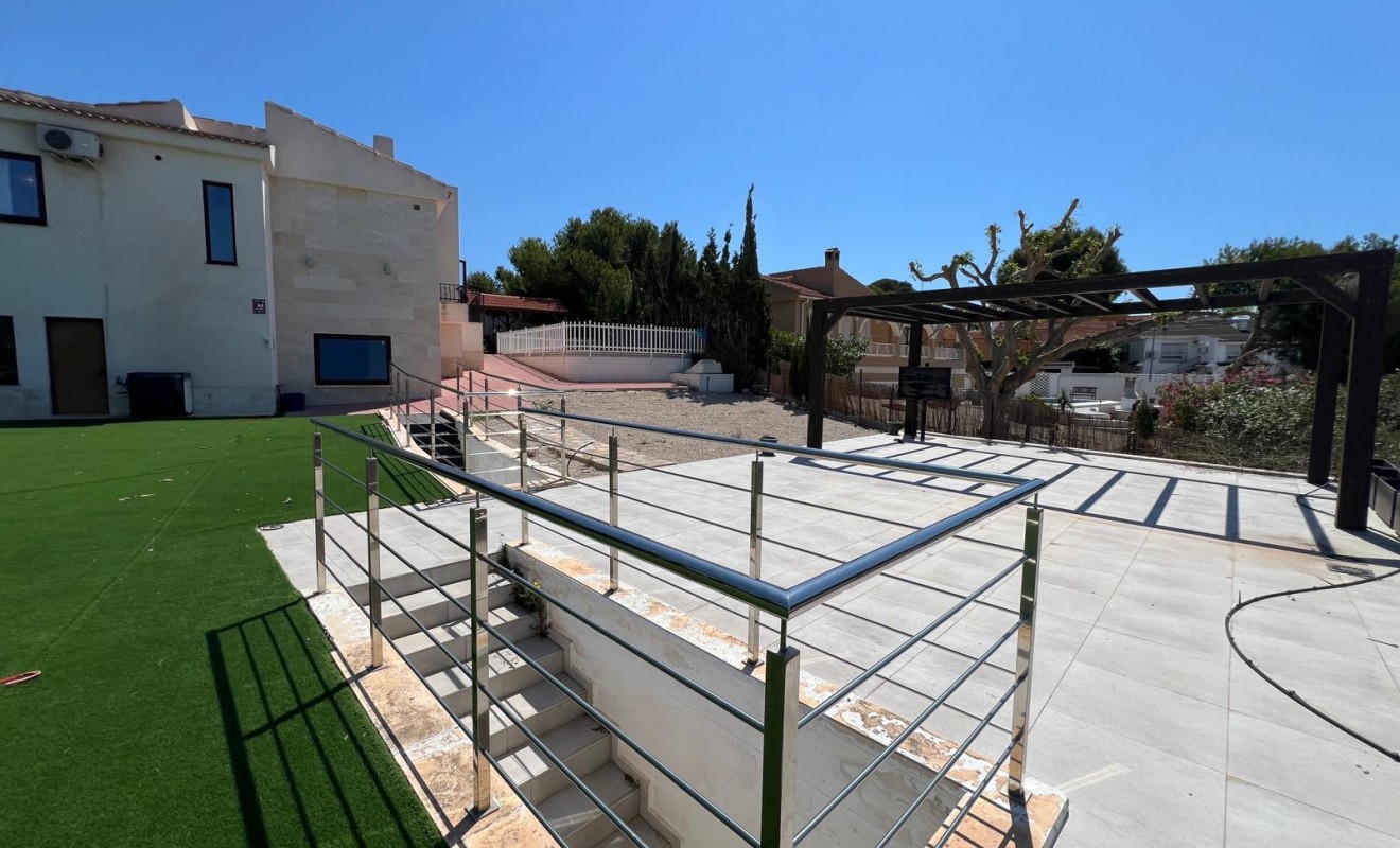 Wederverkoop - Villa - Torrevieja - Los Balcones - Los Altos del Edén