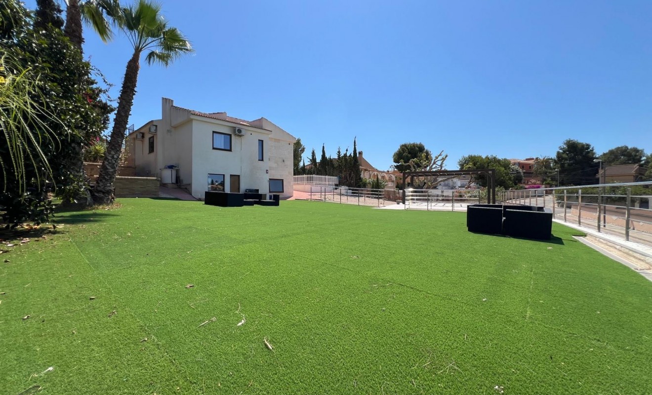 Wederverkoop - Villa - Torrevieja - Los Balcones - Los Altos del Edén