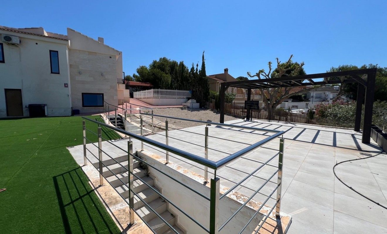 Wederverkoop - Villa - Torrevieja - Los Balcones - Los Altos del Edén