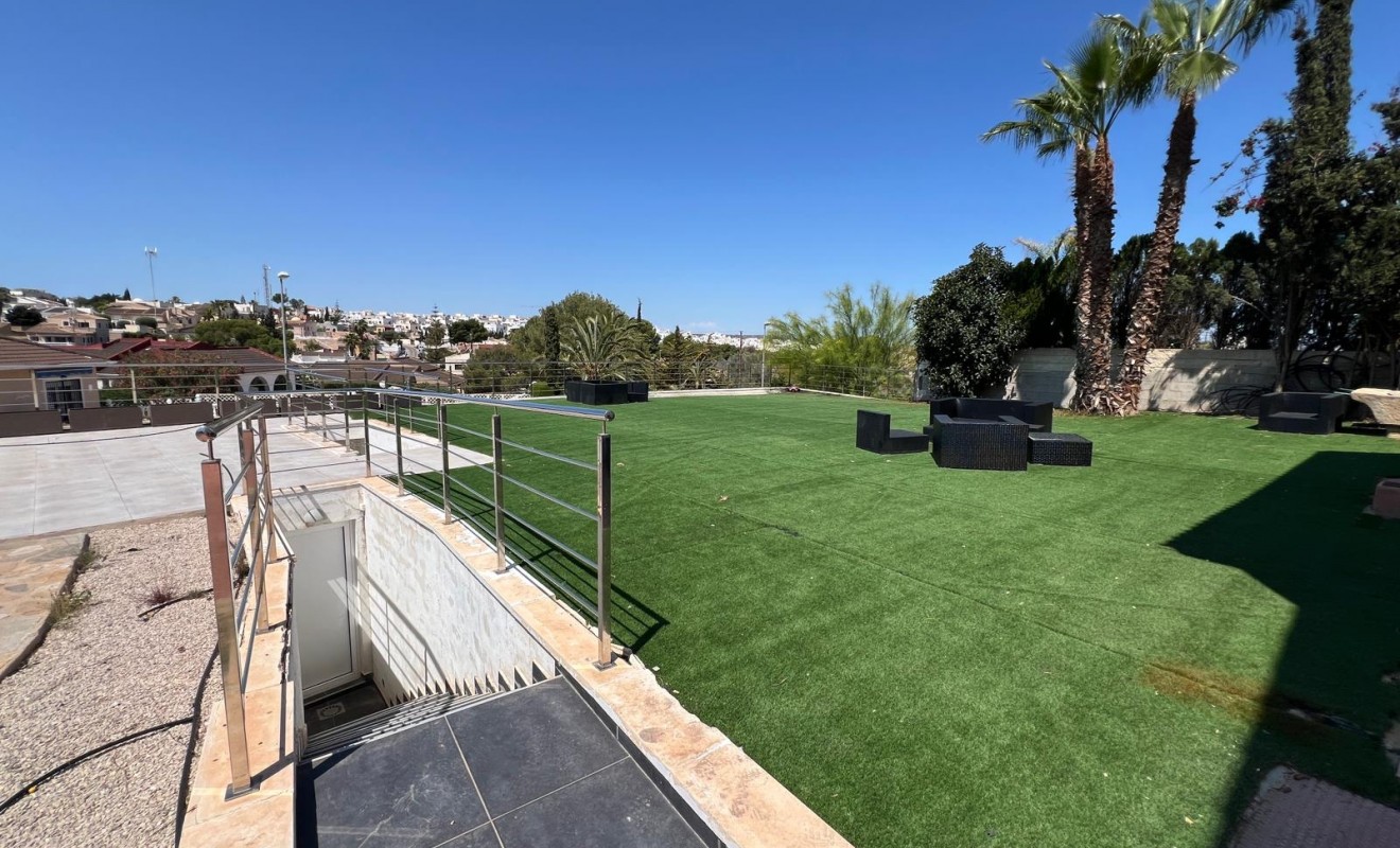 Wederverkoop - Villa - Torrevieja - Los Balcones - Los Altos del Edén