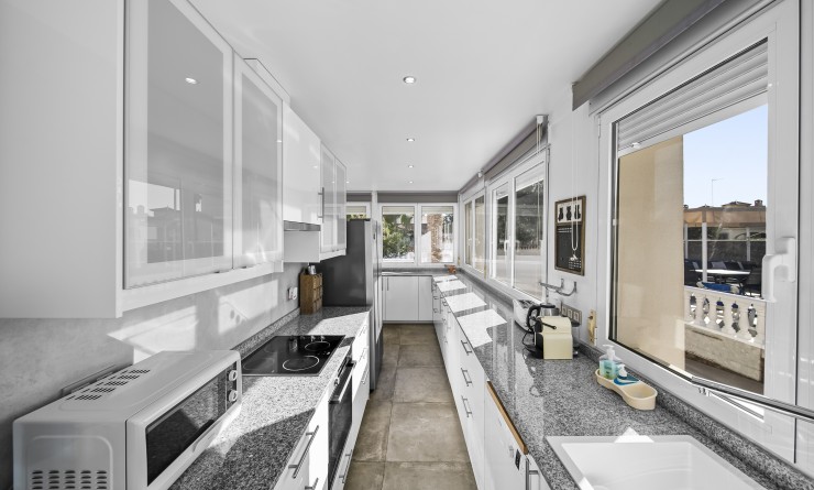 Wederverkoop - Villa - Orihuela Costa - La Zenia