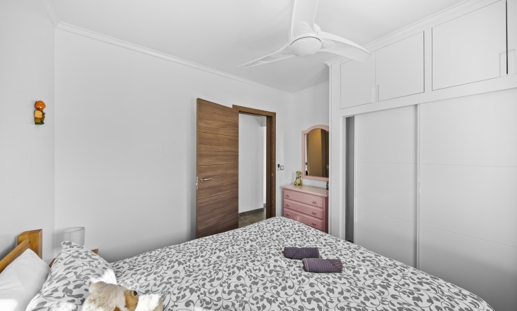 Wederverkoop - Villa - Orihuela Costa - La Zenia