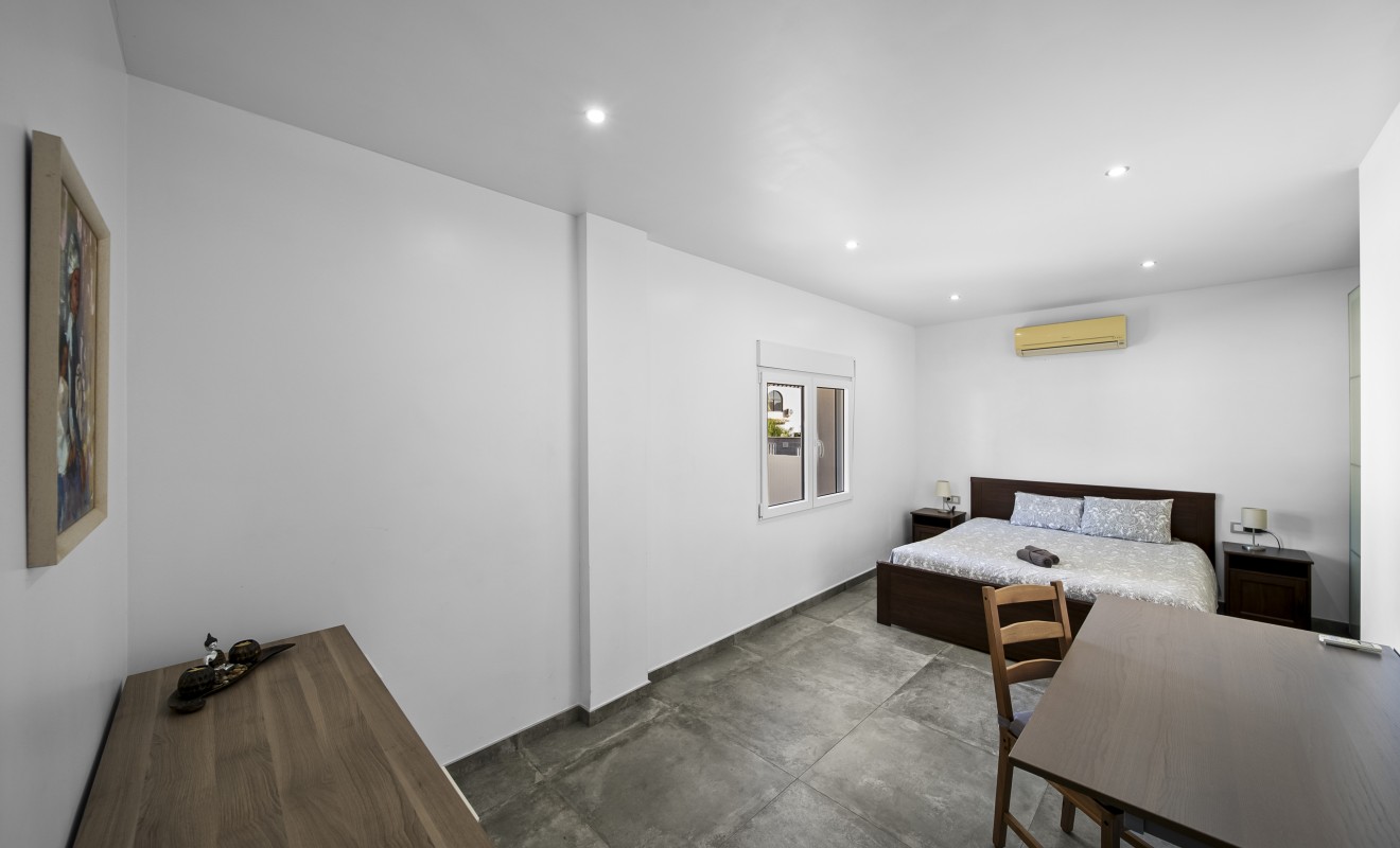 Wederverkoop - Villa - Orihuela Costa - La Zenia