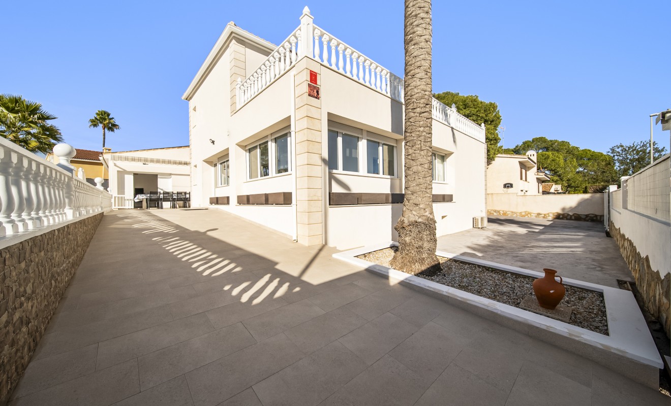 Wederverkoop - Villa - Orihuela Costa - La Zenia
