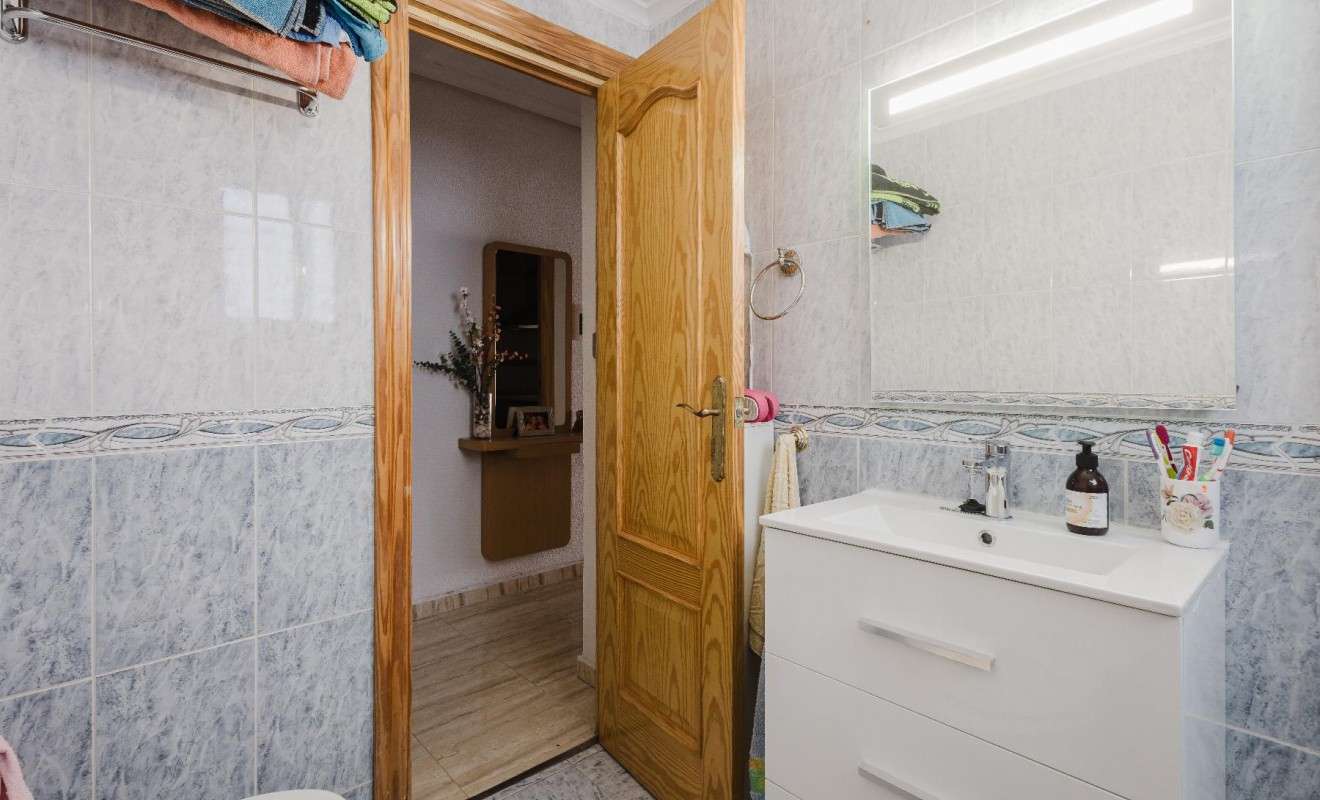 Wederverkoop - Apartamento - Torrevieja - Playa del Acequión