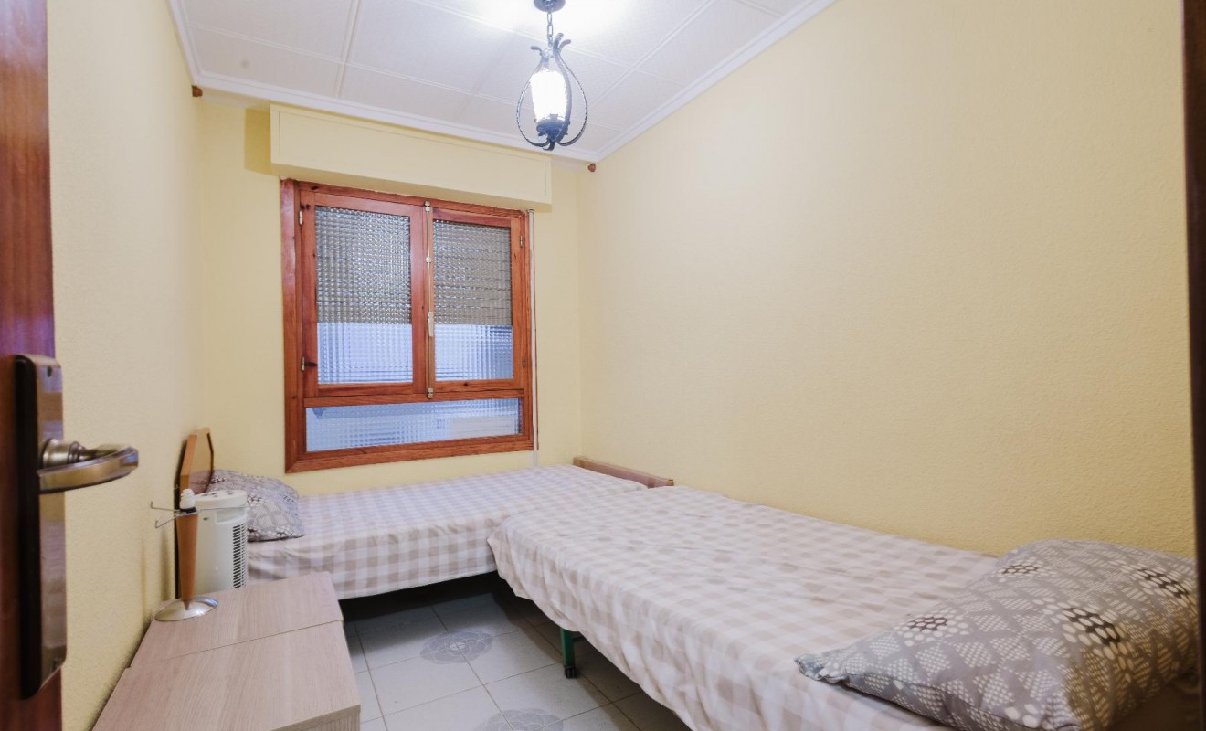 Sale - Apartamento - Torrevieja - Playa del Acequión