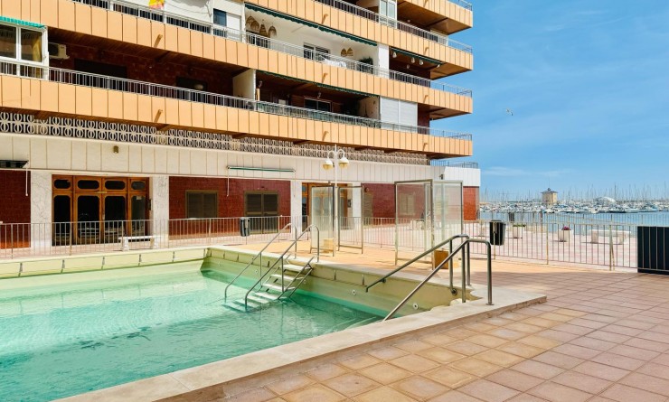 Sale - Apartamento - Torrevieja - Playa del Acequión