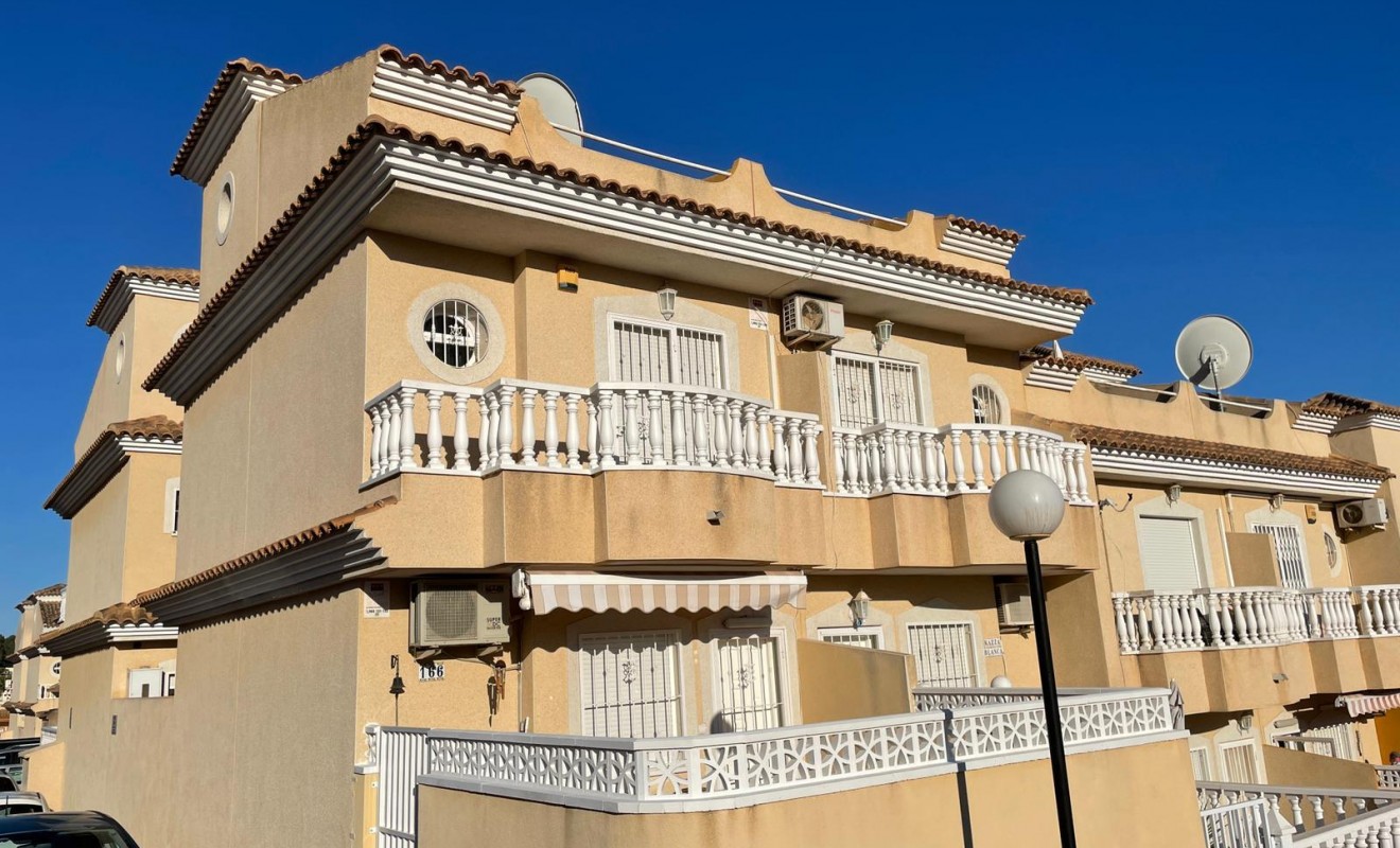 Sale - Townhouse - Villamartín