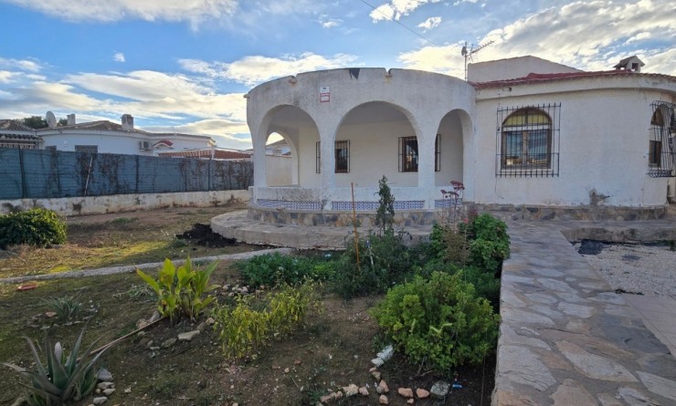 Wederverkoop - Detached villa - Torrevieja - El Chaparal